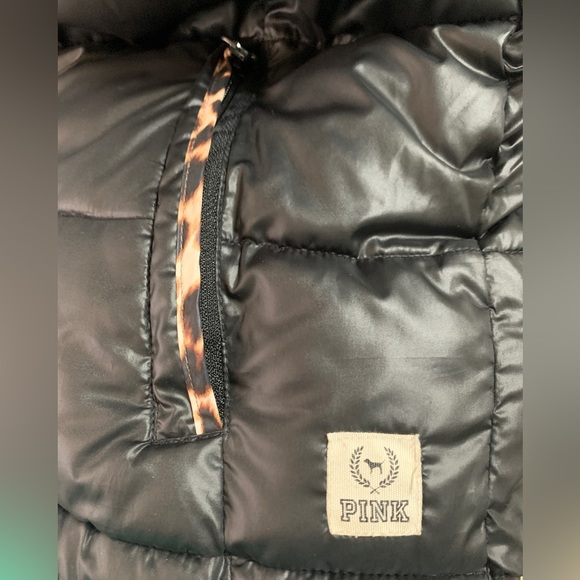 Victoria Secret PINK 🌟❄️Small black puffer VEST by VS Pink!❄️ - Picture 5 of 8